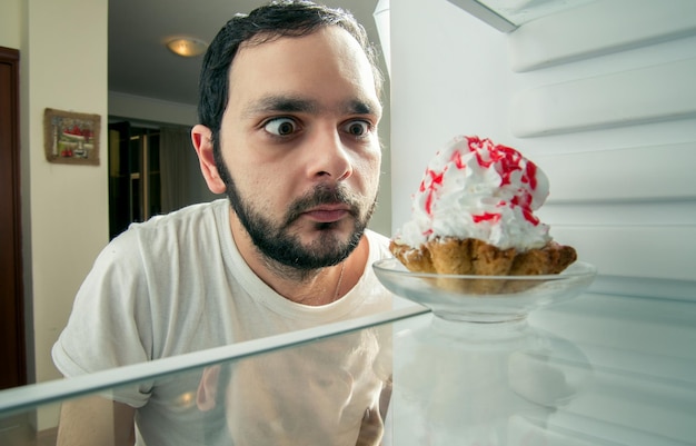 Czy można jeść lody po wyrwaniu ósemki?