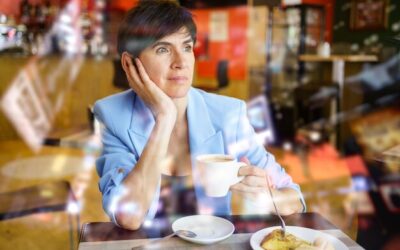 Kiedy wychodzą górne jedynki u dziecka?