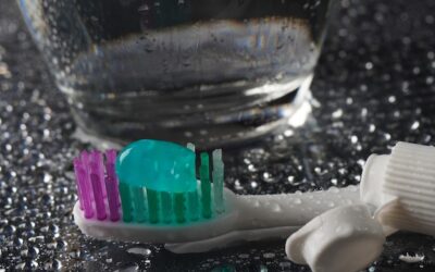 Jak prawidłowo dbać o czystość protezy zębowej?