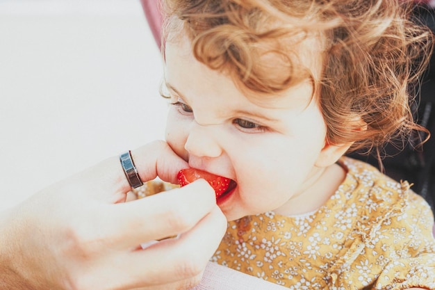 Jakie posiłki podawać dziecku przy zapaleniu jamy ustnej?