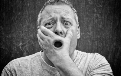 Dlaczego z buzi śmierdzi – najczęstsze przyczyny nieprzyjemnego zapachu?