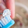Domowe sposoby na wyczyszczenie protezy - co warto wiedzieć?